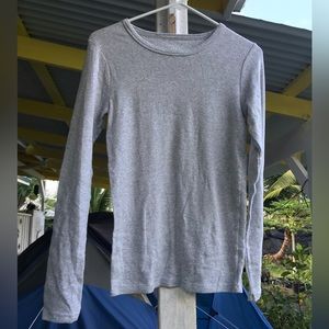 Gray long sleeve GAP top #25